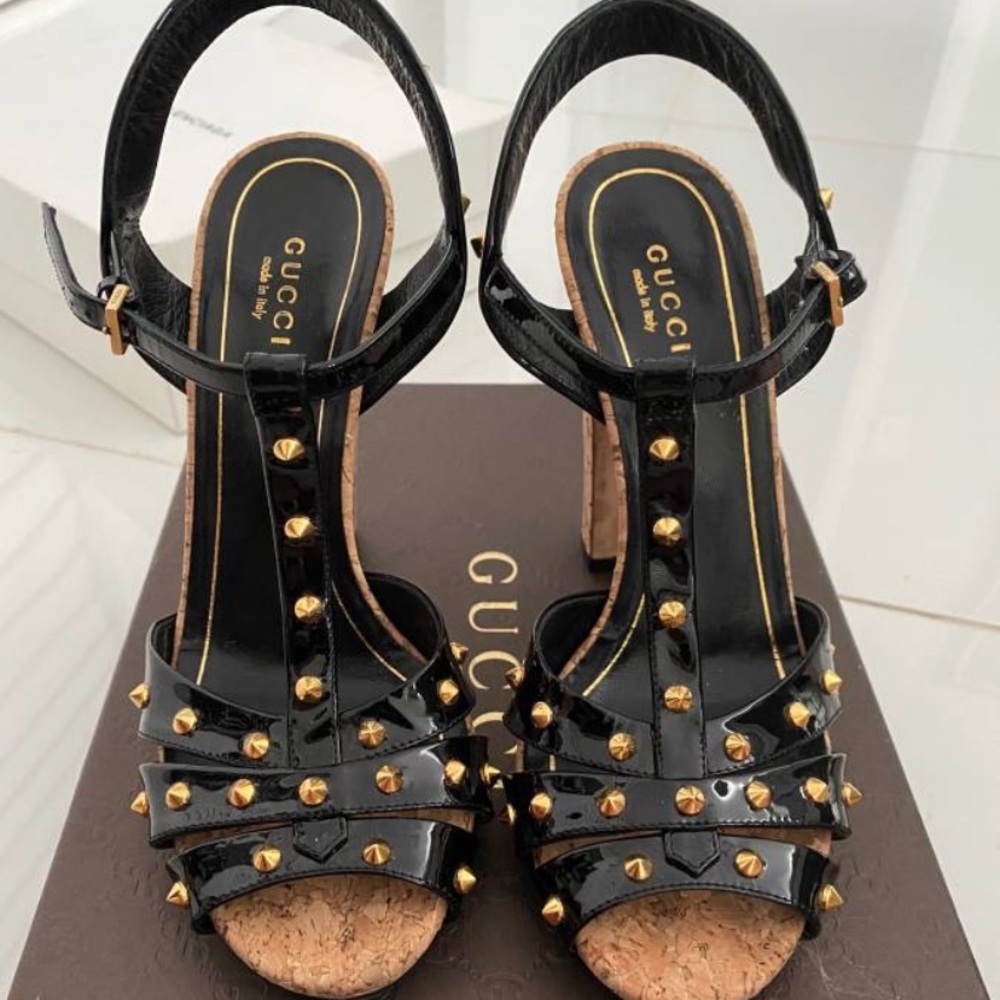 Authentic Gucci women’s cork heel sandal size 7